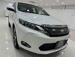 Toyota Harrier 2.0 CVT 2015 Sunroof White Rear Entertainment